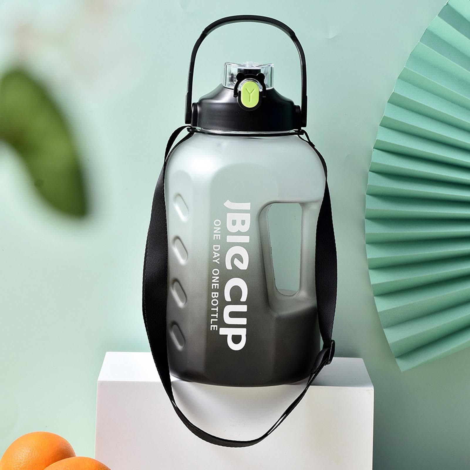 Generisch Wasserflasche mit Zeitmarkierung – Bild 3