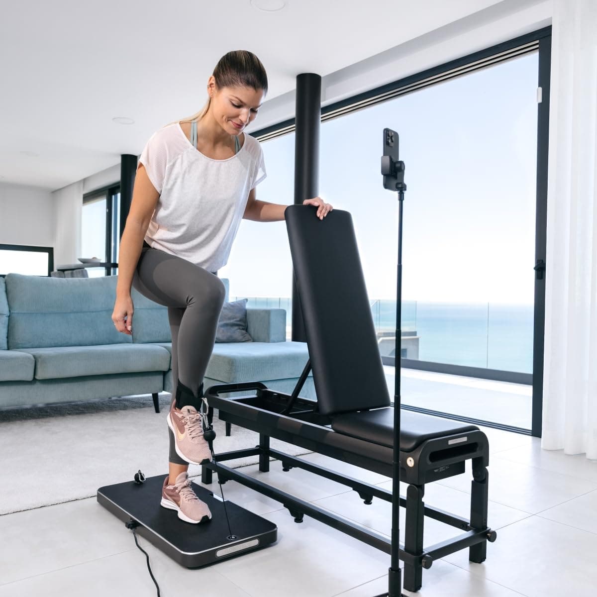 Flow Fitness DSG100i Smart Home Gym – Kompaktes Kraftstation mit 60 kg – Bild 2