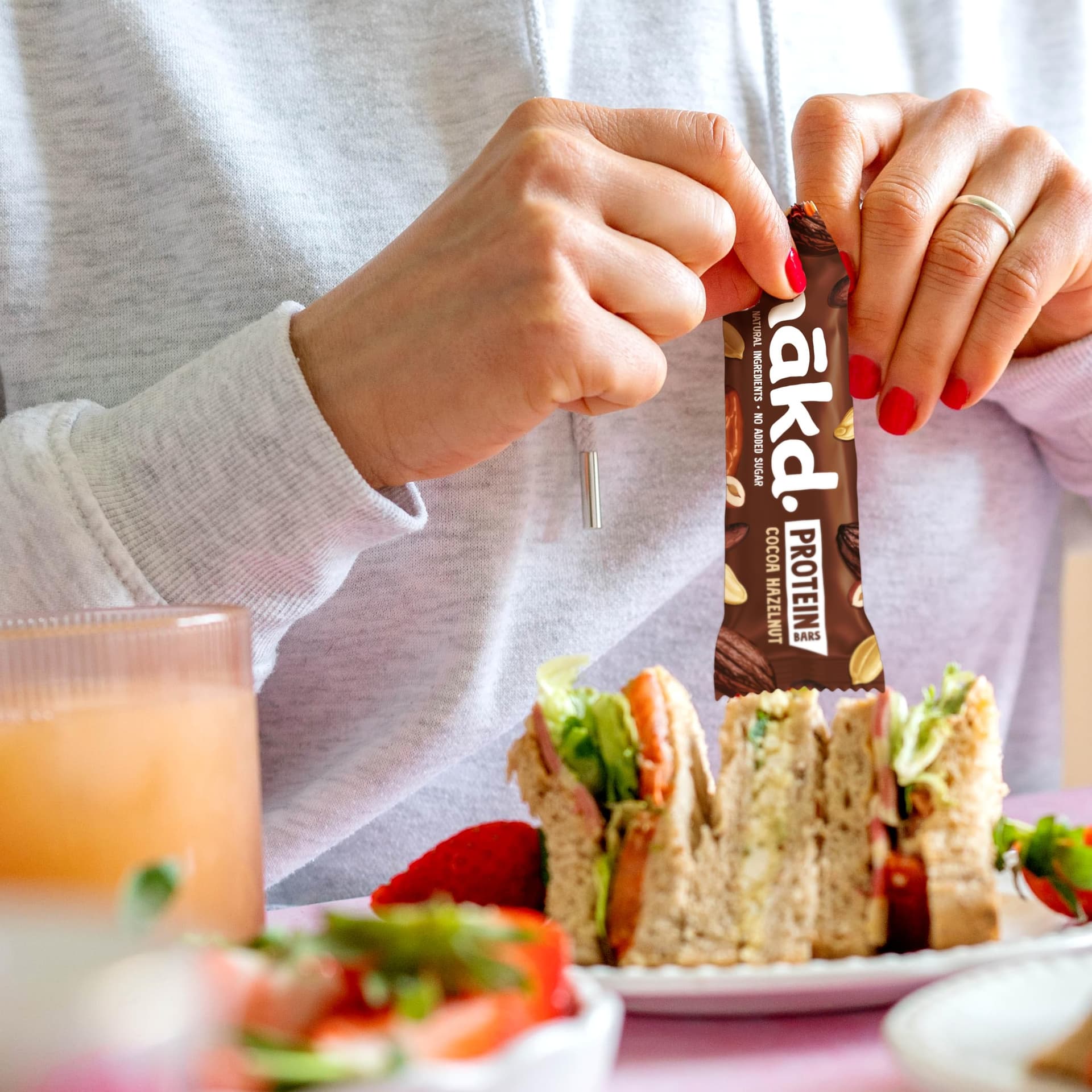 Nakd Cocoa Hazelnut Protein Bar - Vegan - Gluten Free - Healthy Snack, 45g – Bild 3